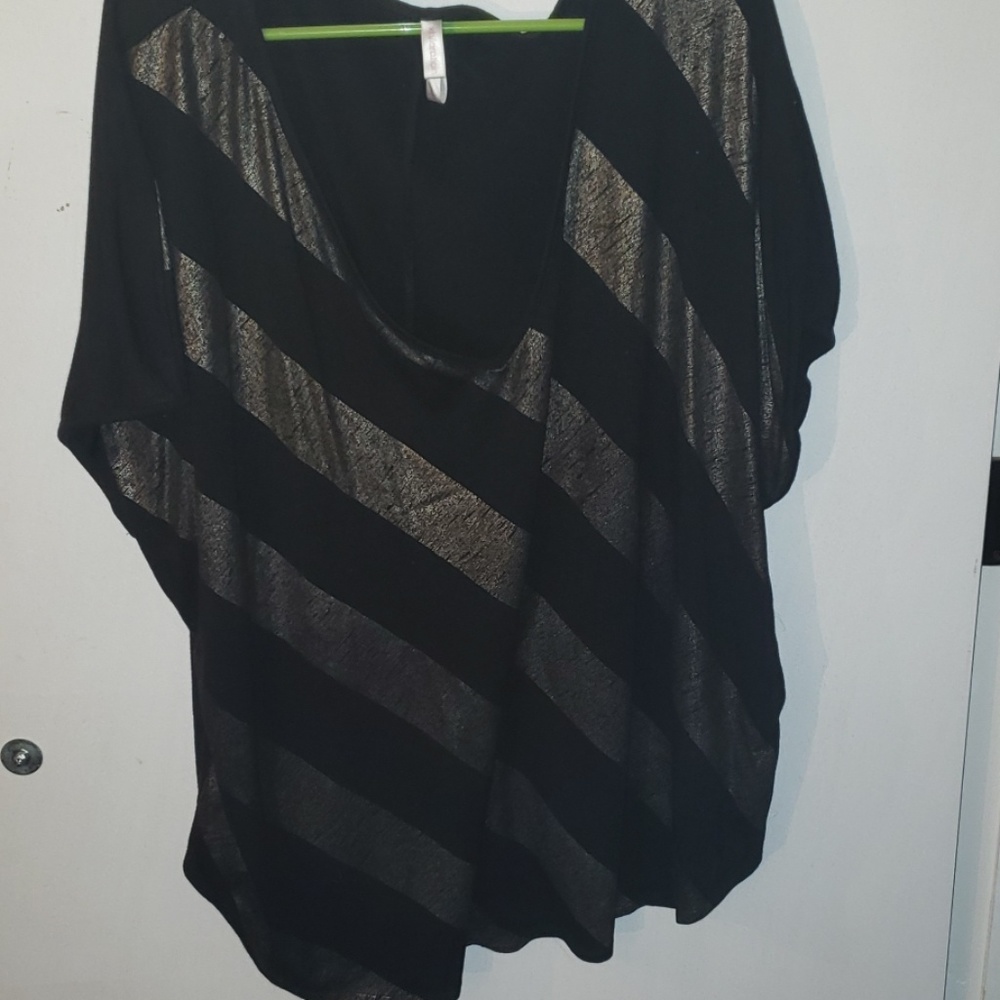 Metallic striped v neck